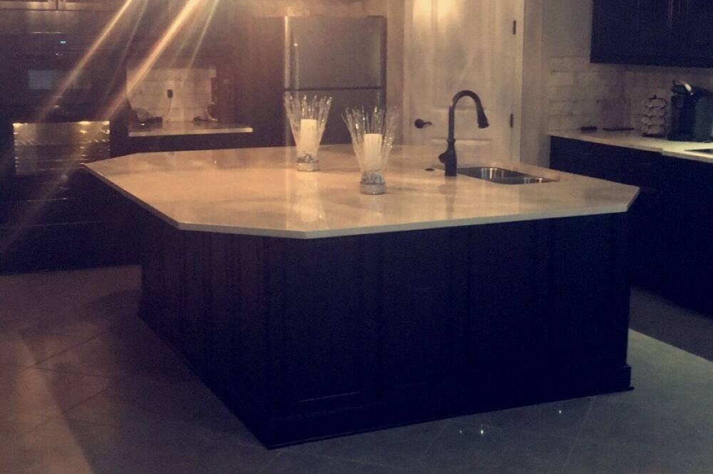 Photo of Bathroom in Wesley Chapel