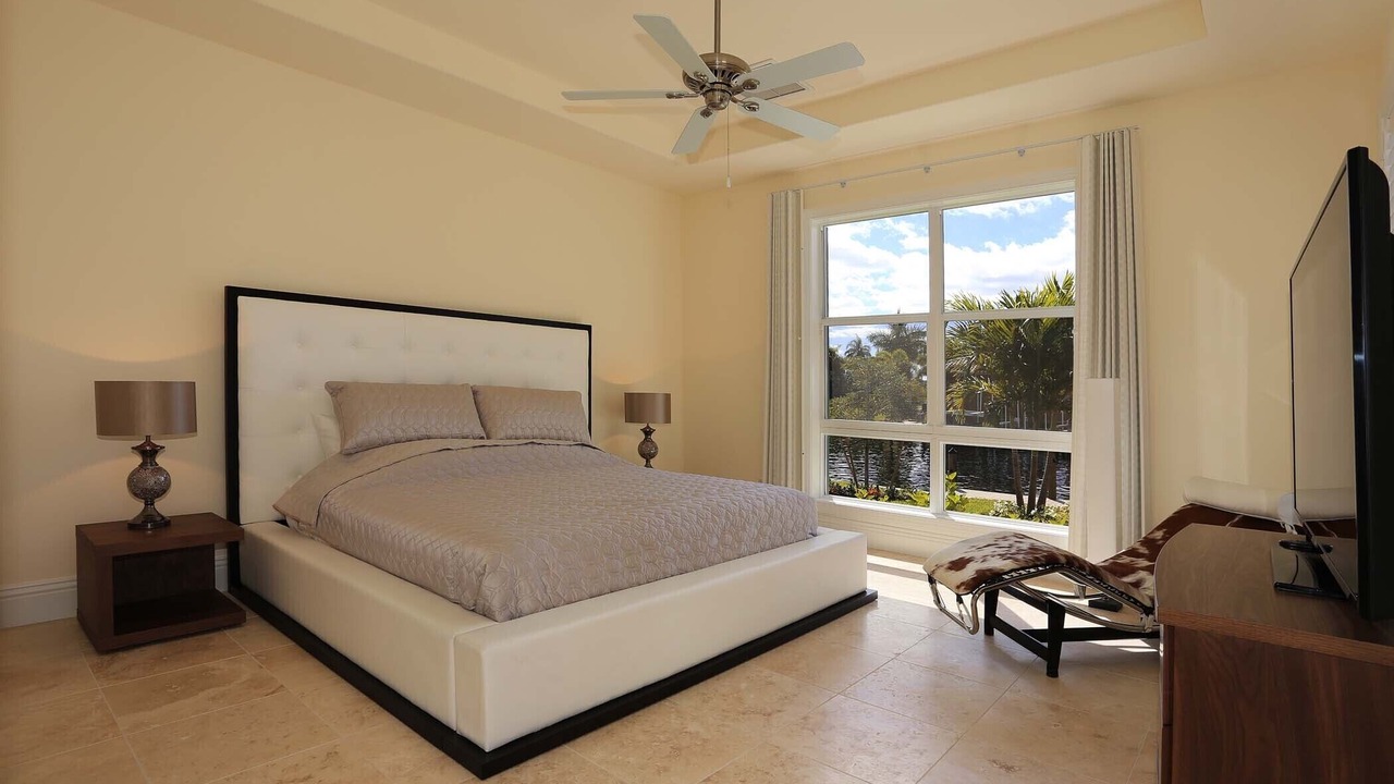 Photo of Bedroom in Yacht Club