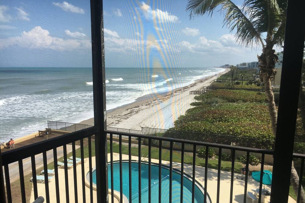 Photo of Patio Balcony in South Patrick Shores
