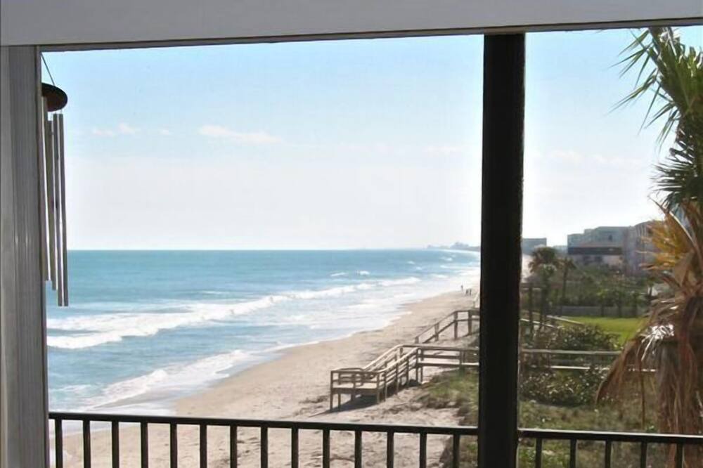 Photo of Patio Balcony in South Patrick Shores