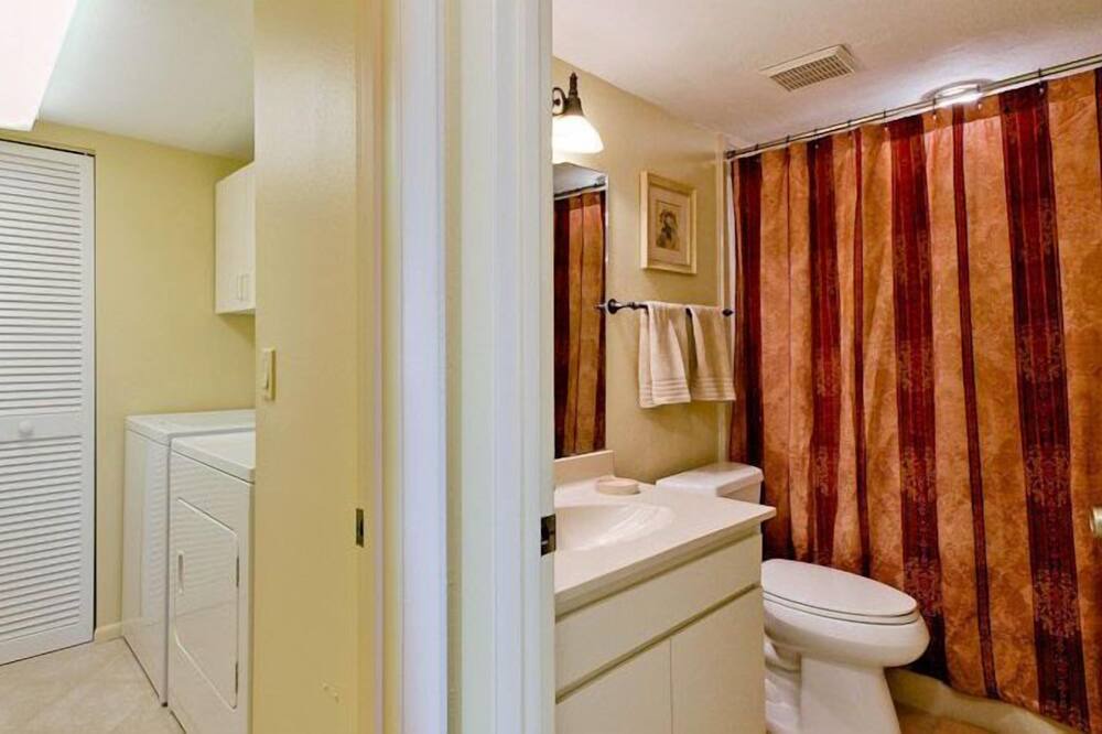 Photo of Bathroom in The Meadows