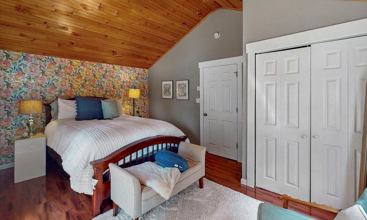 Photo of Bedroom in Analomink