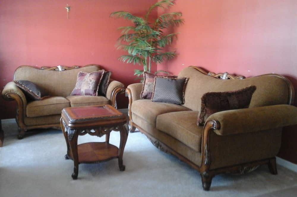 Photo of Livingroom in Port Saint Lucie