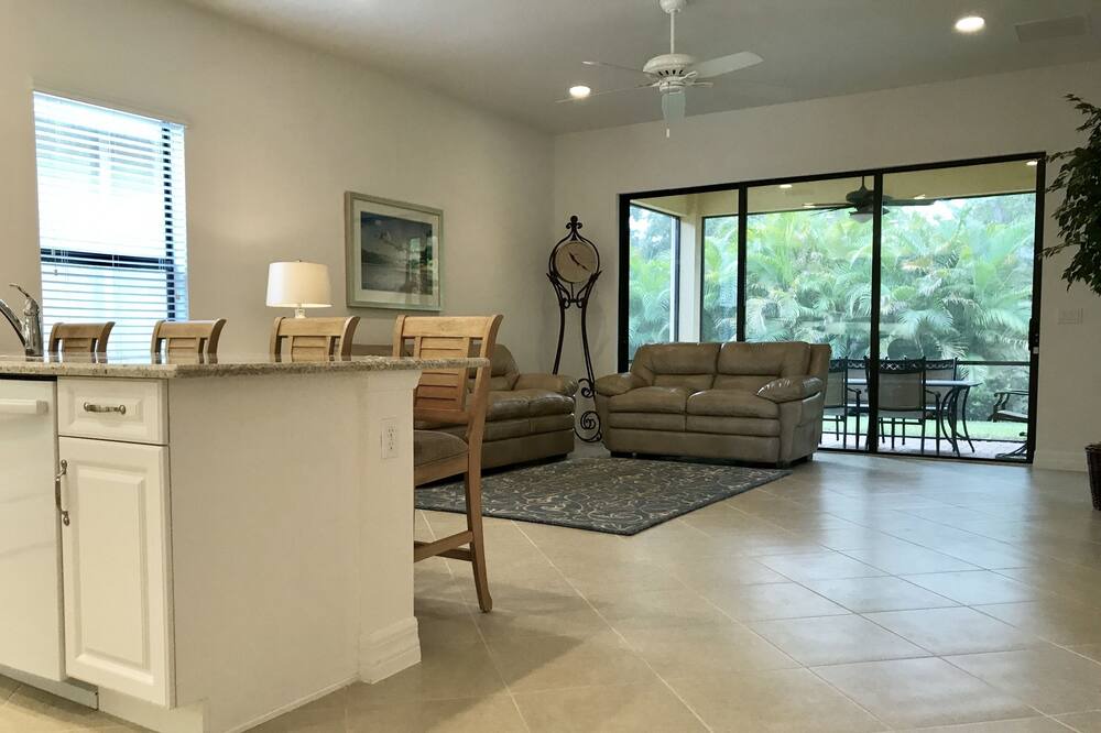 Photo of Bedroom in North Naples