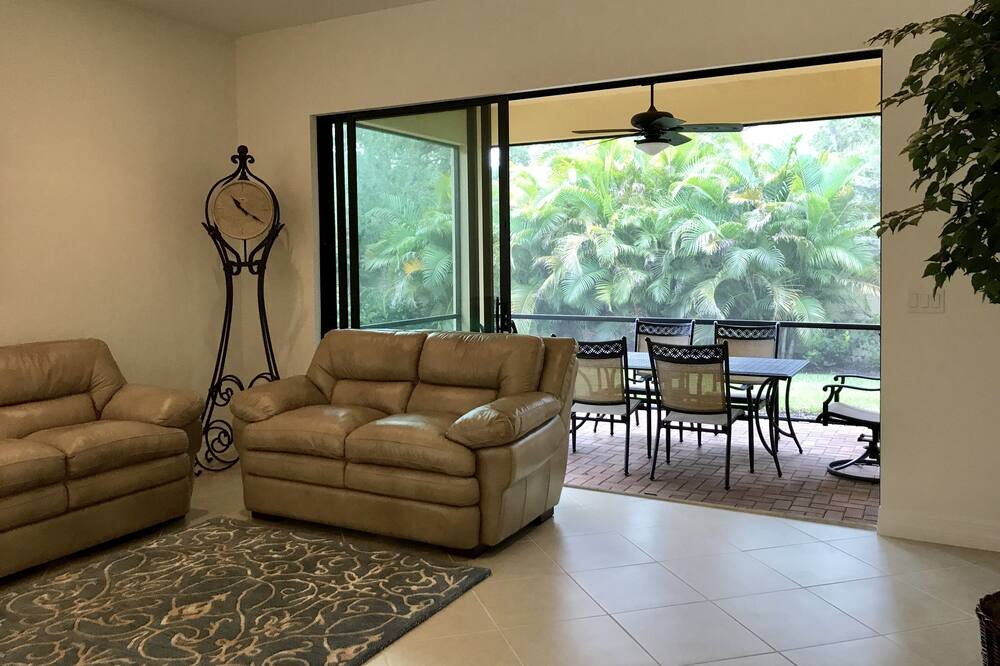 Photo of Bedroom in North Naples