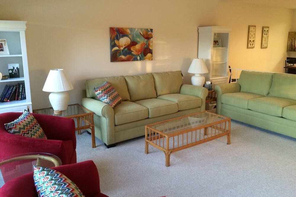 Photo of Livingroom in The Meadows