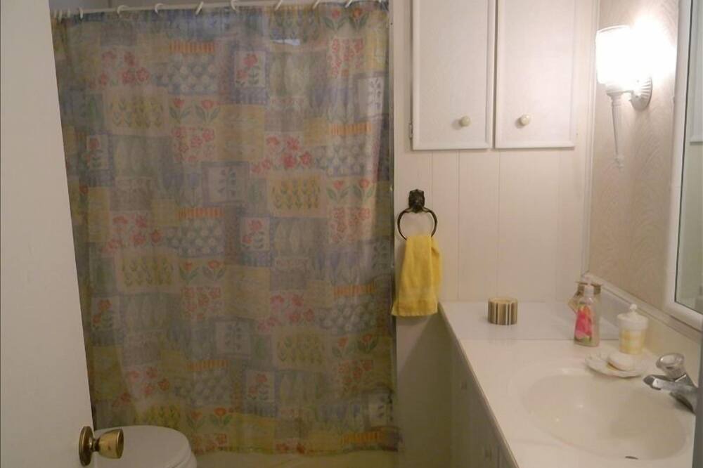 Photo of Bathroom in Key Largo Village