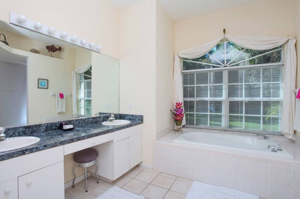 Photo of Bathroom in South Venice