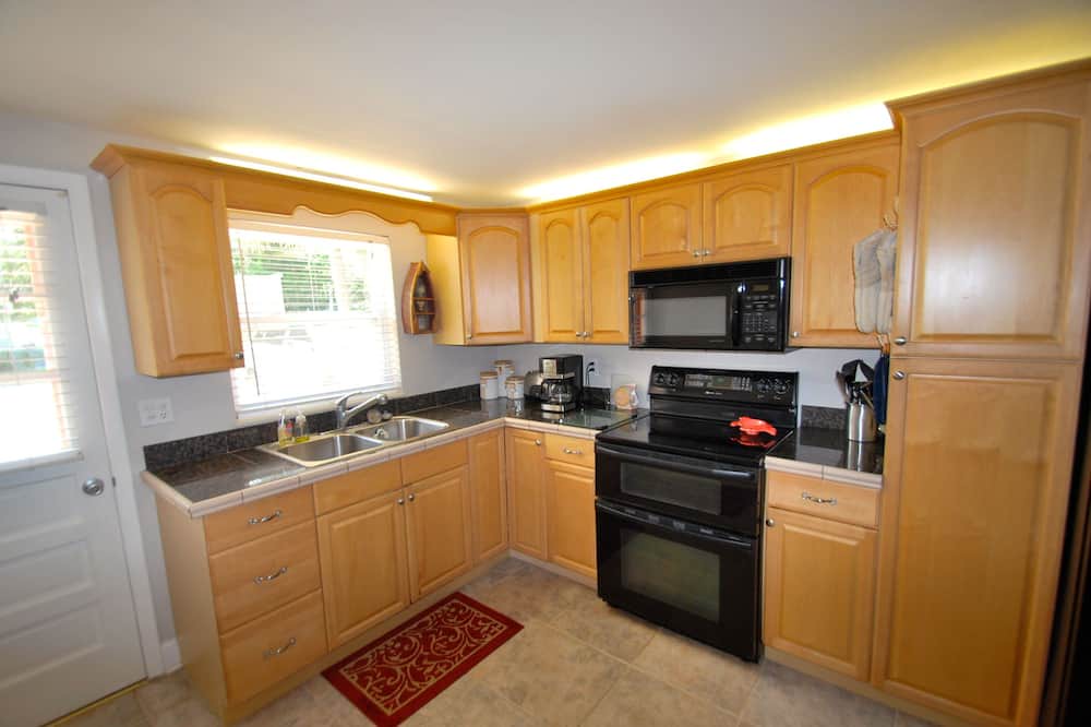 Photo of Kitchen in Roseland