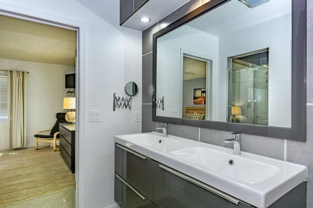 Photo of Bedroom in Singer Island