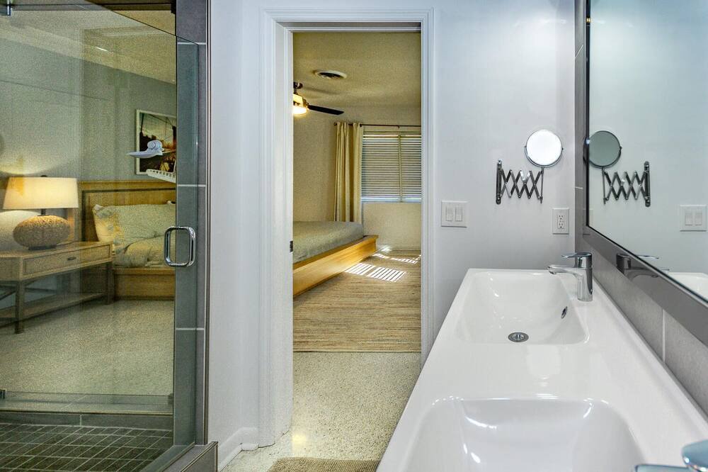 Photo of Bathroom in Singer Island