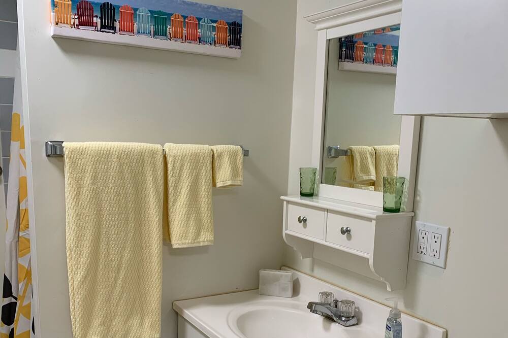 Photo of Bathroom in Jensen Beach