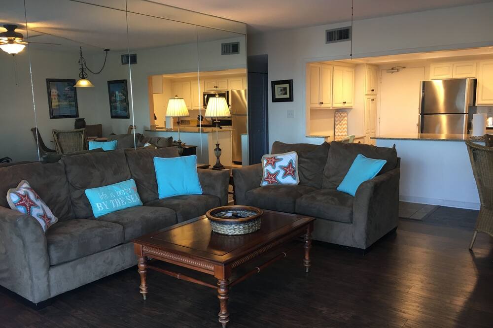 Photo of Livingroom in South Patrick Shores