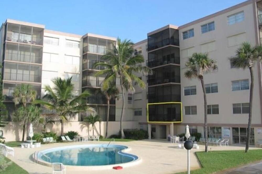 Photo of Patio Balcony in South Patrick Shores