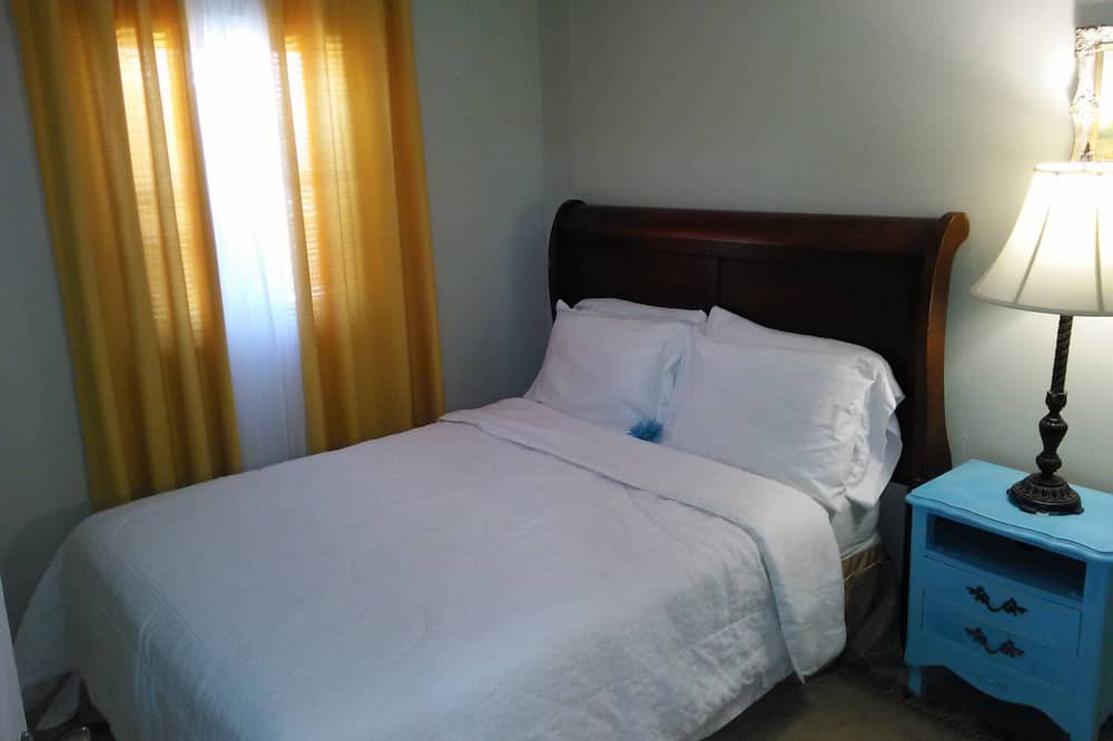 Photo of Bedroom in Lake Wales