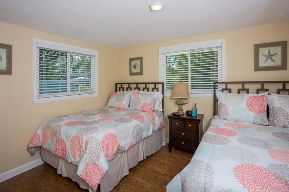 Photo of Bedroom in Englewood