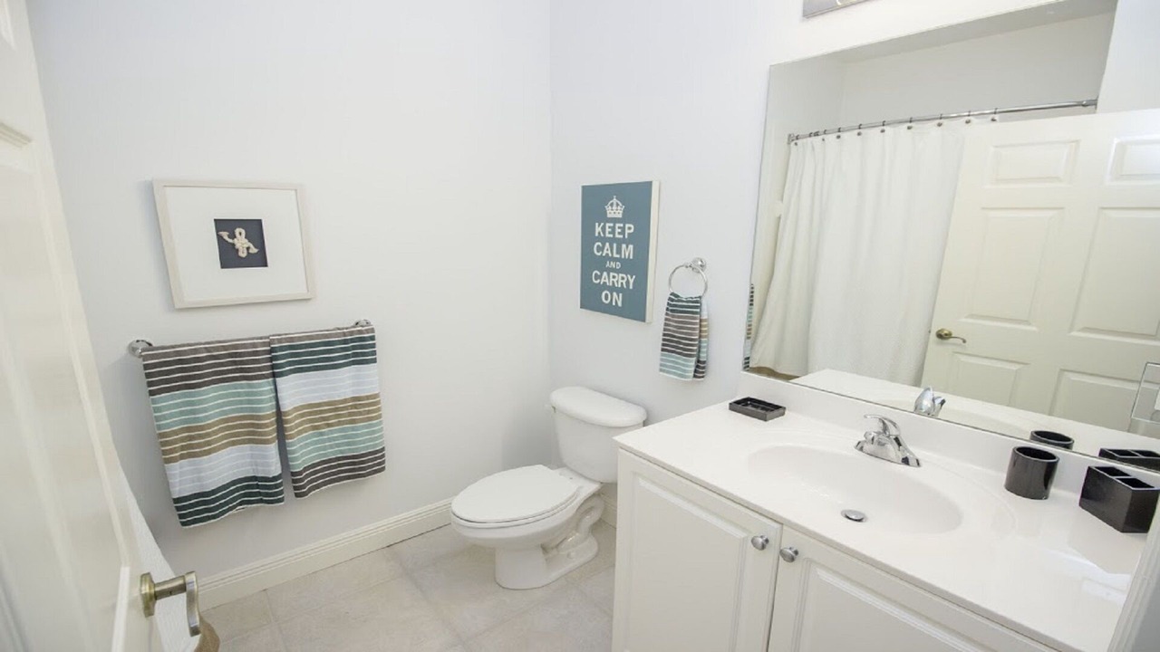 Photo of Bathroom in Imperial Golf Estates