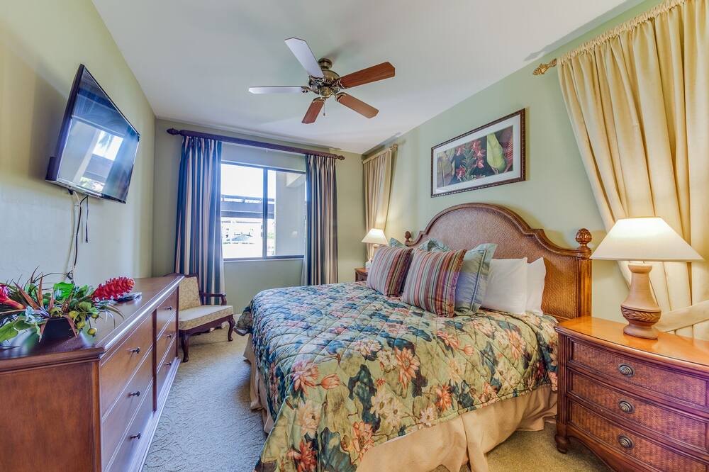 Photo of Bedroom in Royal Harbor