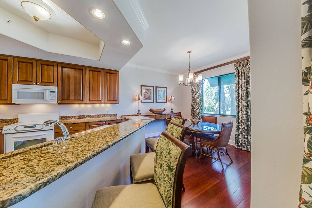 Photo of Kitchen in Royal Harbor