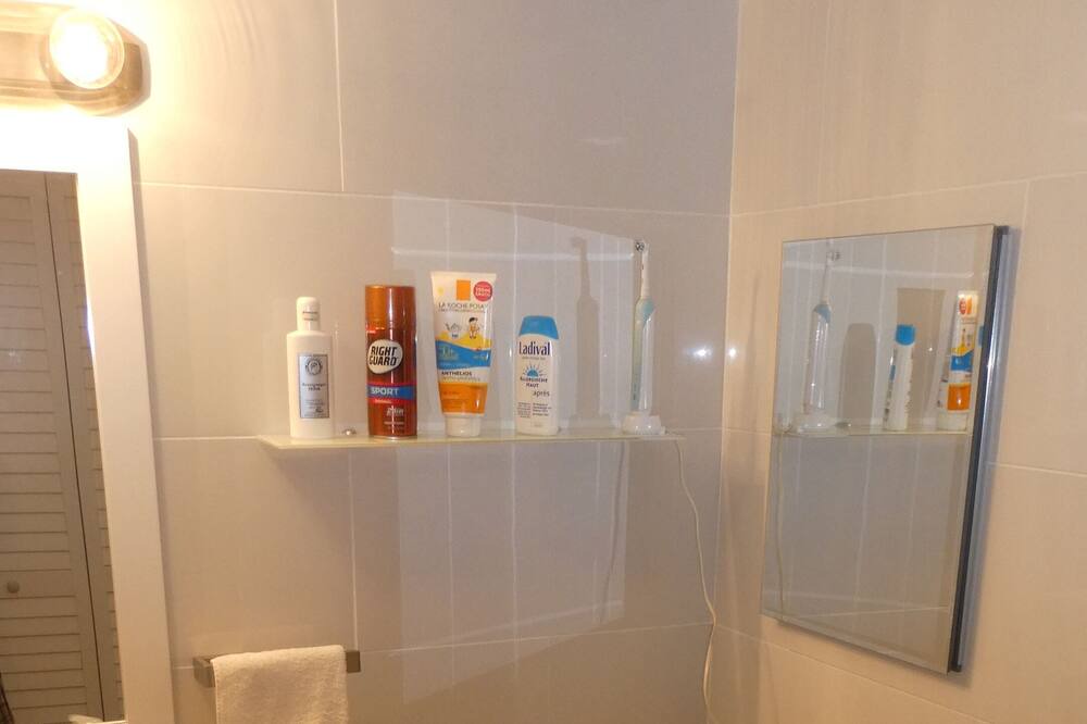 Photo of Bathroom in Fort Myers Beach