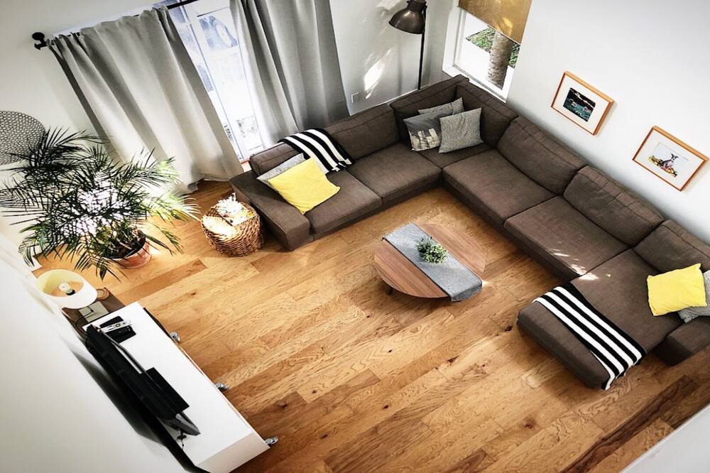 Photo of Livingroom in Town Center