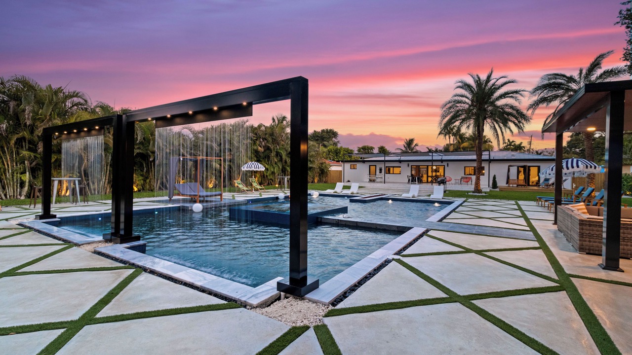 Photo of Outdoor in Golden Glades
