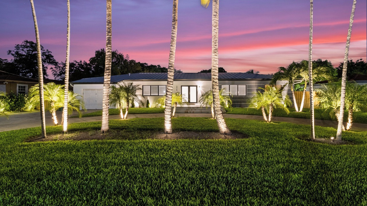 Photo of Outdoor in Golden Glades