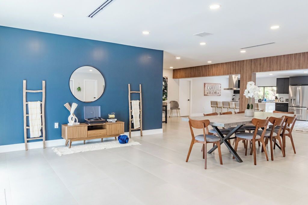 Photo of Livingroom in Golden Glades
