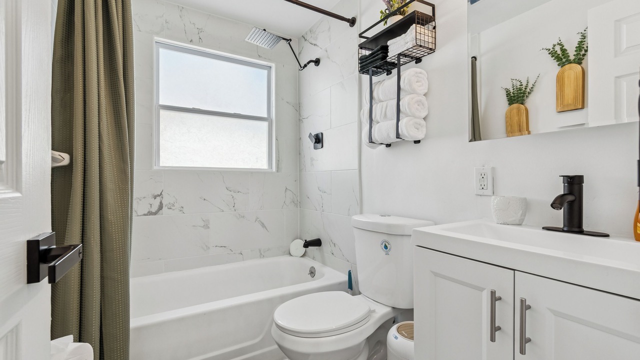 Photo of Bathroom in Largo
