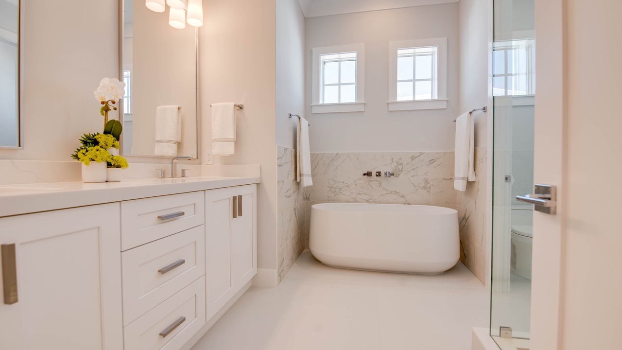 Photo of Bathroom in Marathon