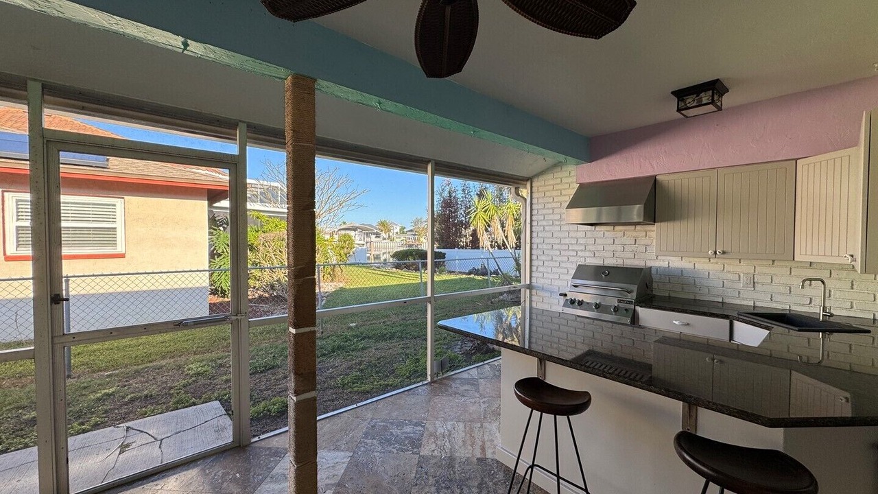 Photo of Patio Balcony in Isles of Capri