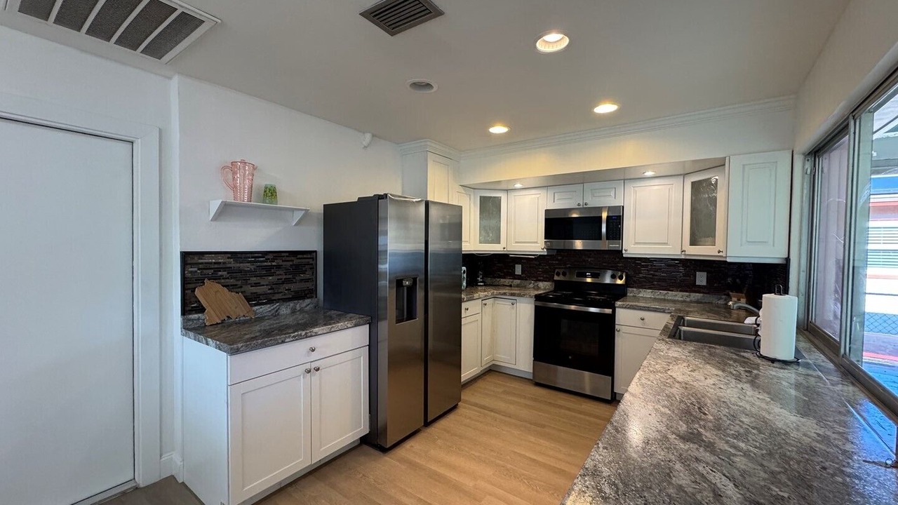 Photo of Kitchen in Isles of Capri