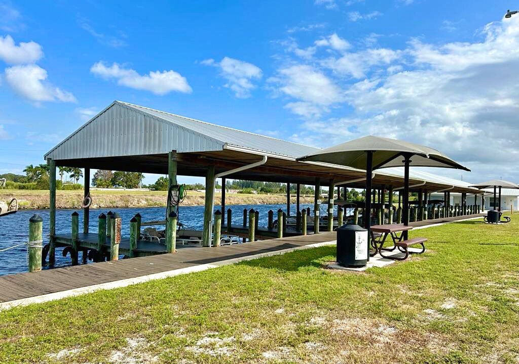 Photo of Outdoor in Moore Haven