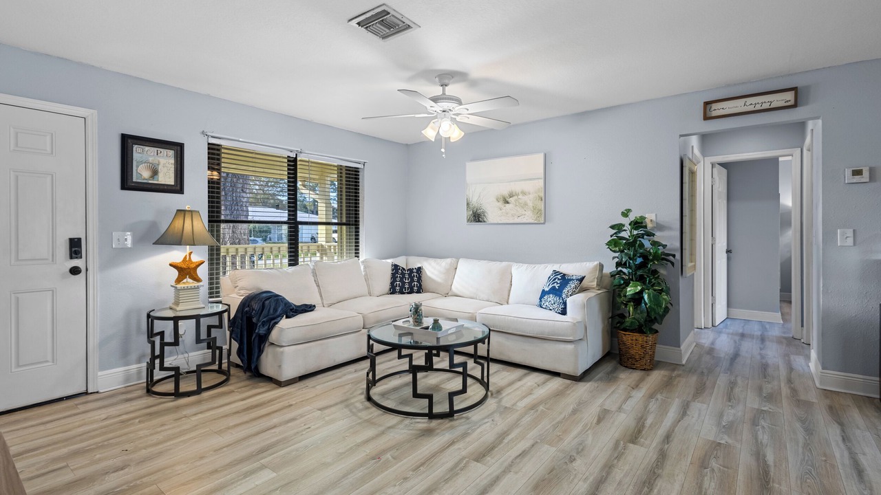 Photo of Livingroom in Indian River Estates