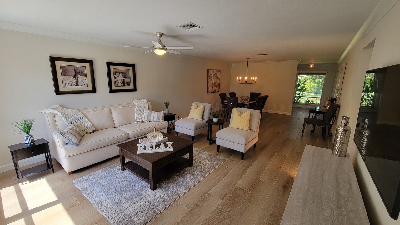 Photo of Livingroom in Palm River Estates