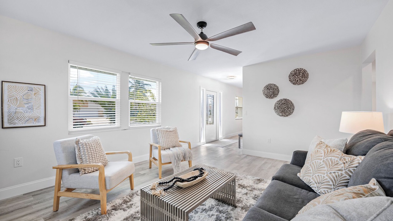 Photo of Livingroom in Indian Harbour Beach