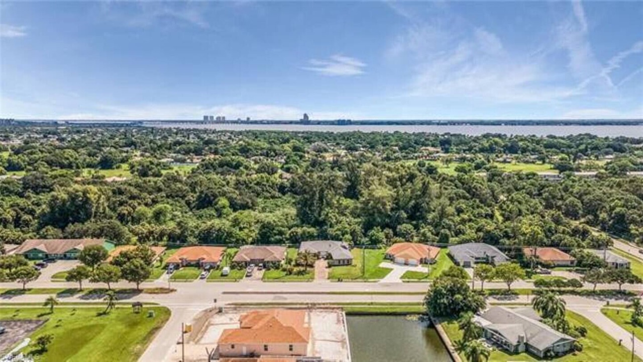 Photo of Outdoor in Lochmoor Waterway Estates