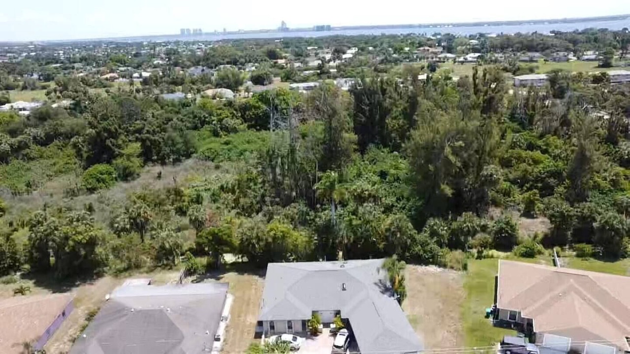 Photo of Outdoor in Lochmoor Waterway Estates