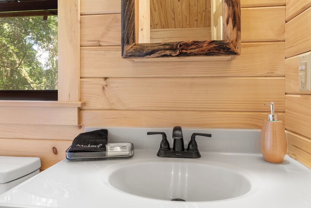 Photo of Bathroom in Thonotosassa