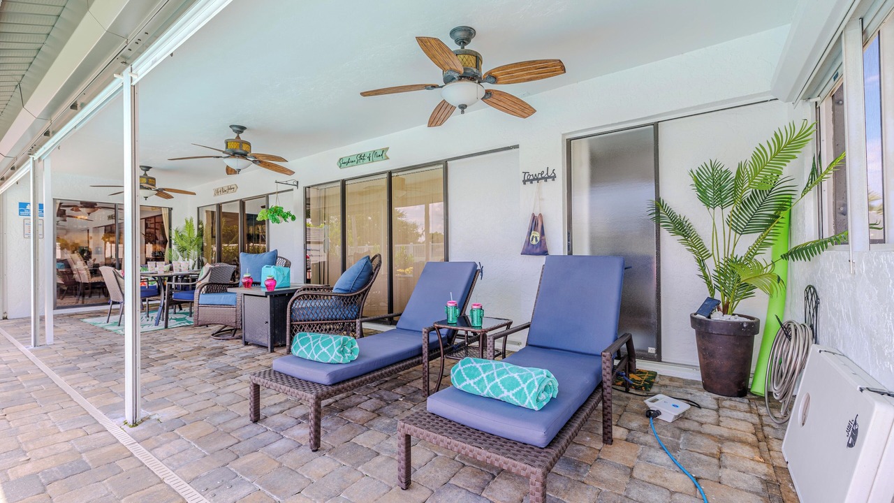 Photo of Patio Balcony in Lochmoor Waterway Estates