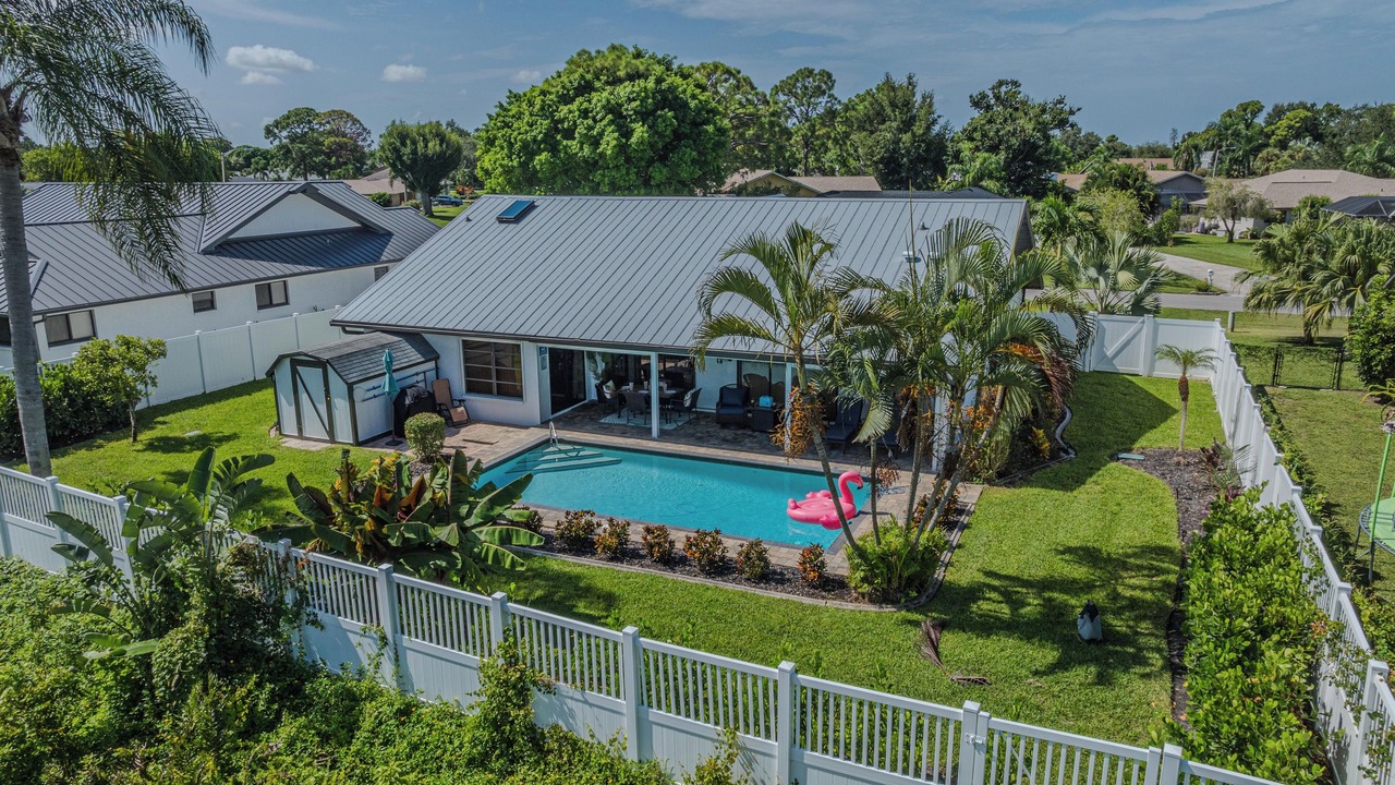 Photo of Outdoor in Lochmoor Waterway Estates