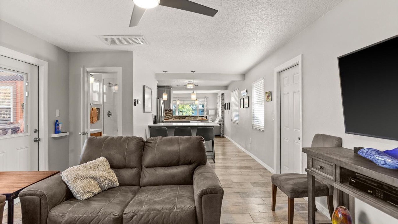 Photo of Livingroom in Disston Heights
