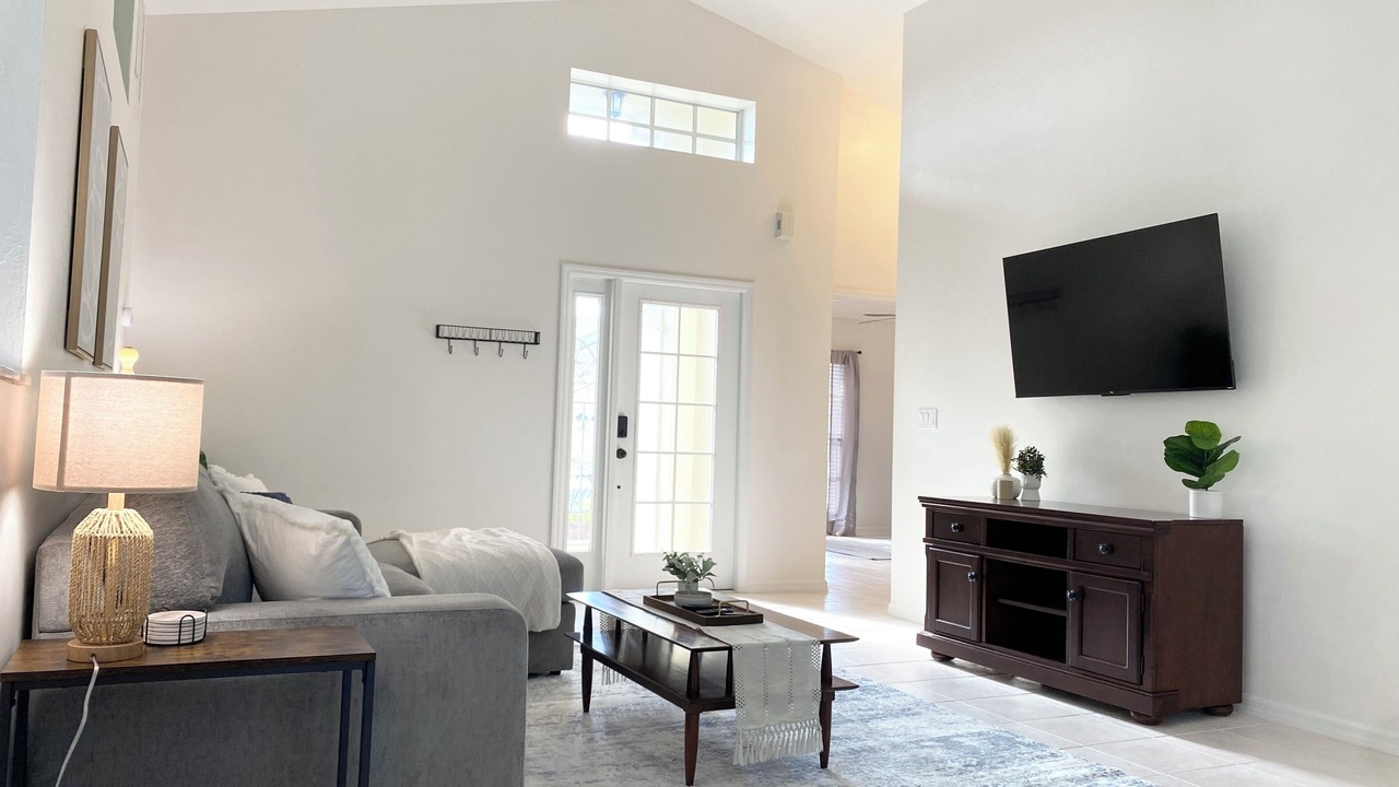 Photo of Livingroom in Sabal Springs