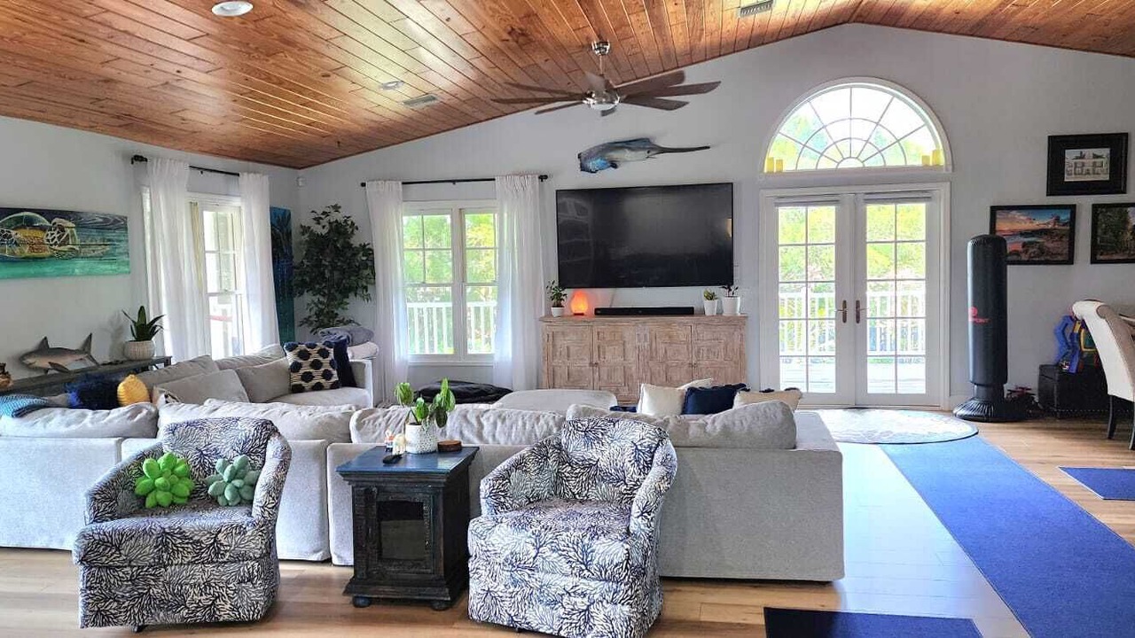 Photo of Livingroom in Palm City