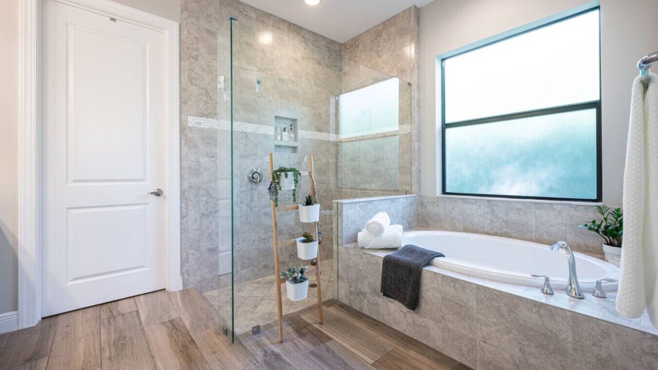 Photo of Bathroom in Parkland