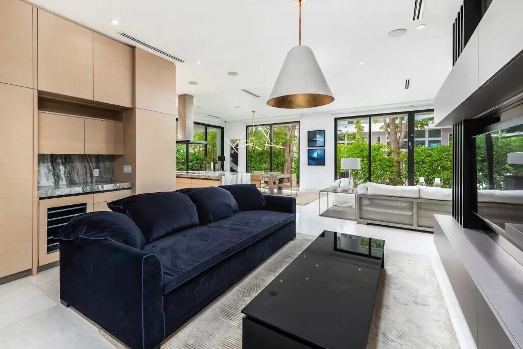 Photo of Livingroom in Northeast Miami