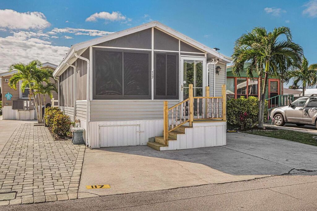 Photo of Outdoor in Hutchinson Island South