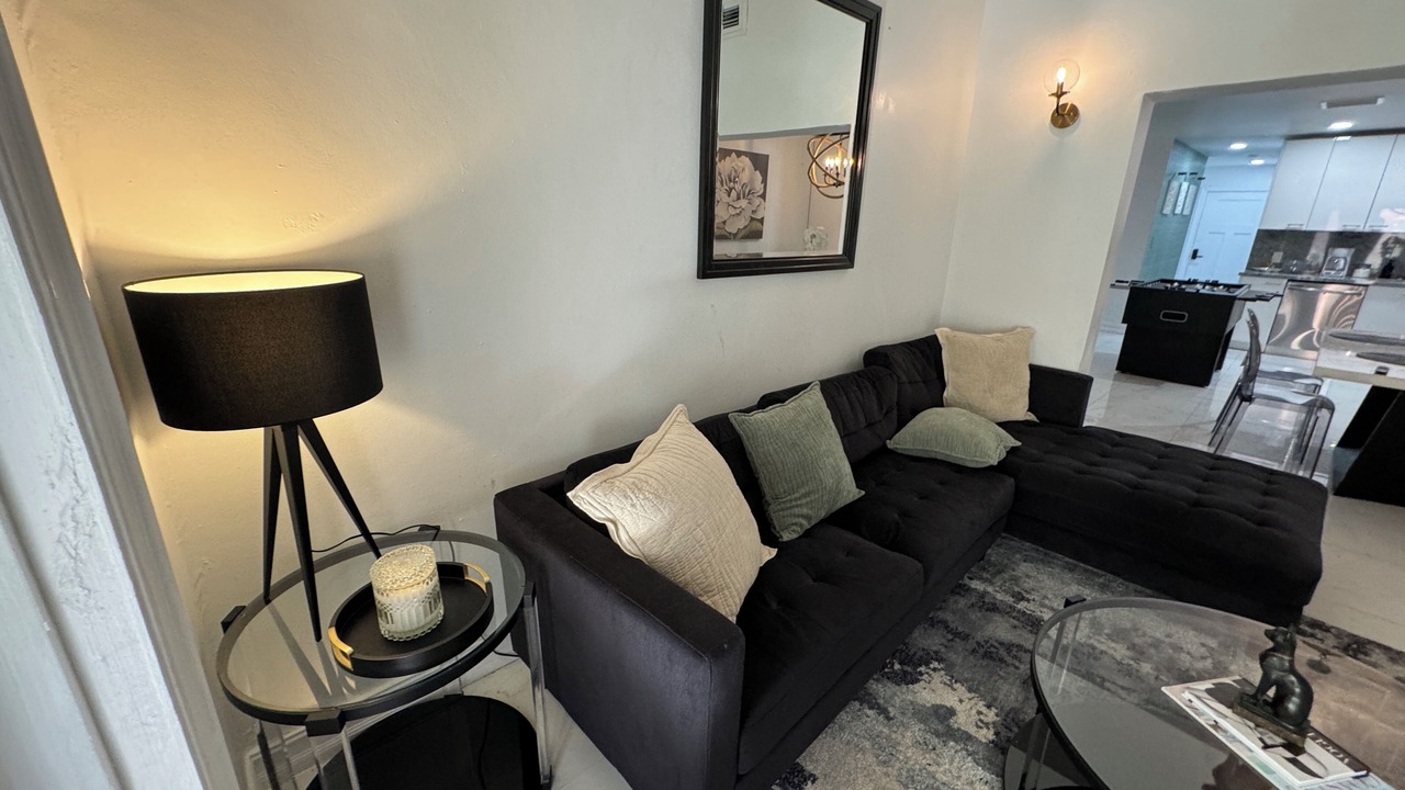 Photo of Livingroom in Overtown
