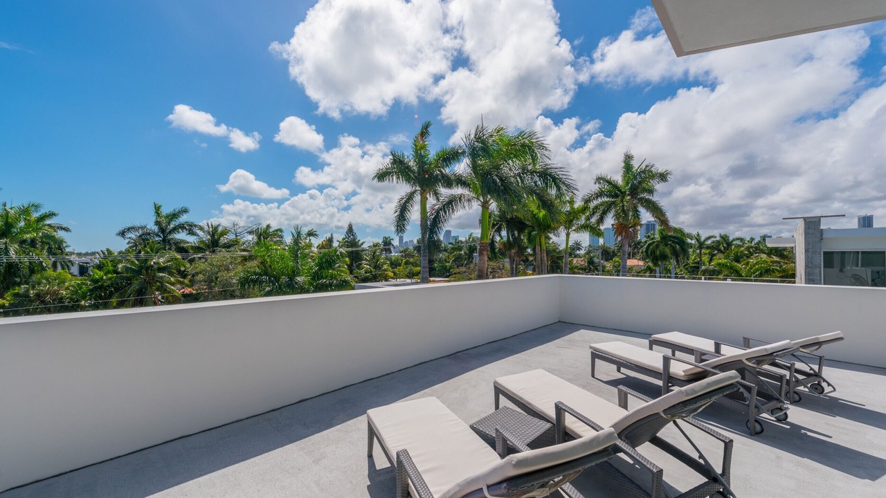Photo of Patio Balcony in Venetian Islands