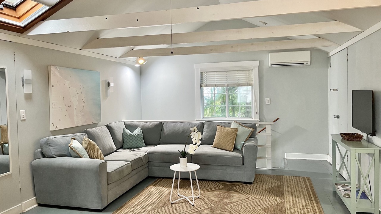 Photo of Livingroom in Harbor Acres